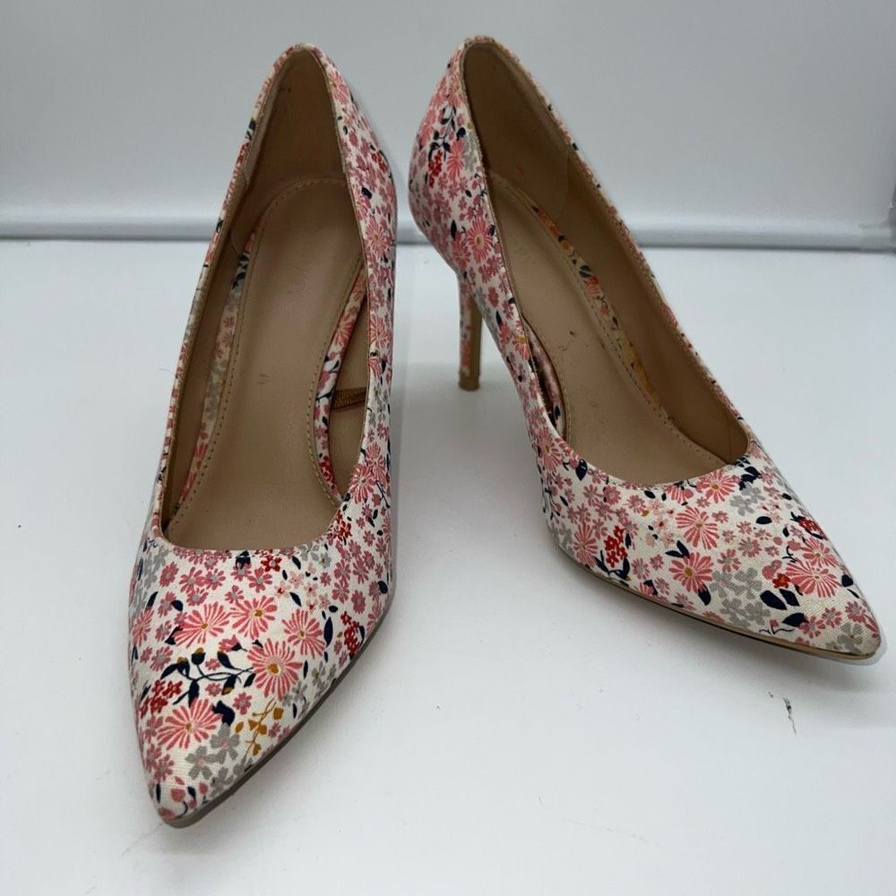 Old Navy Ditzy Floral Canvas Pump